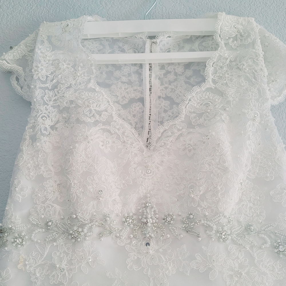 Wedding dress